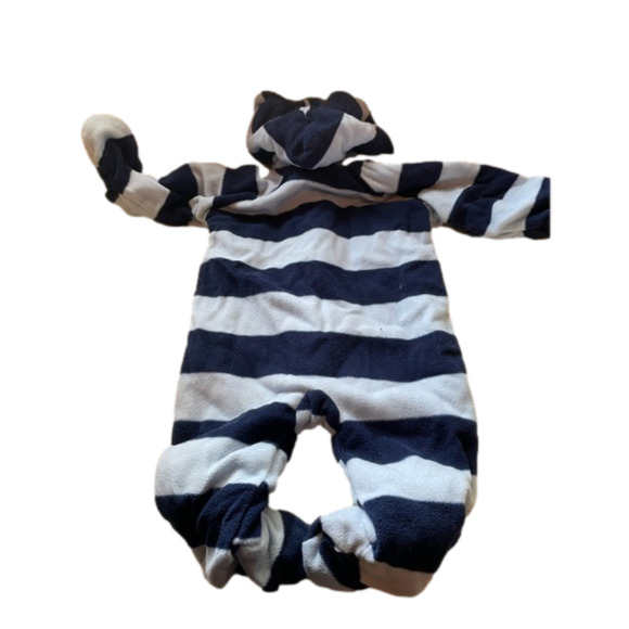Blue striped snowsuit fall suit old navy 6-12 month - Picture 3 of 4